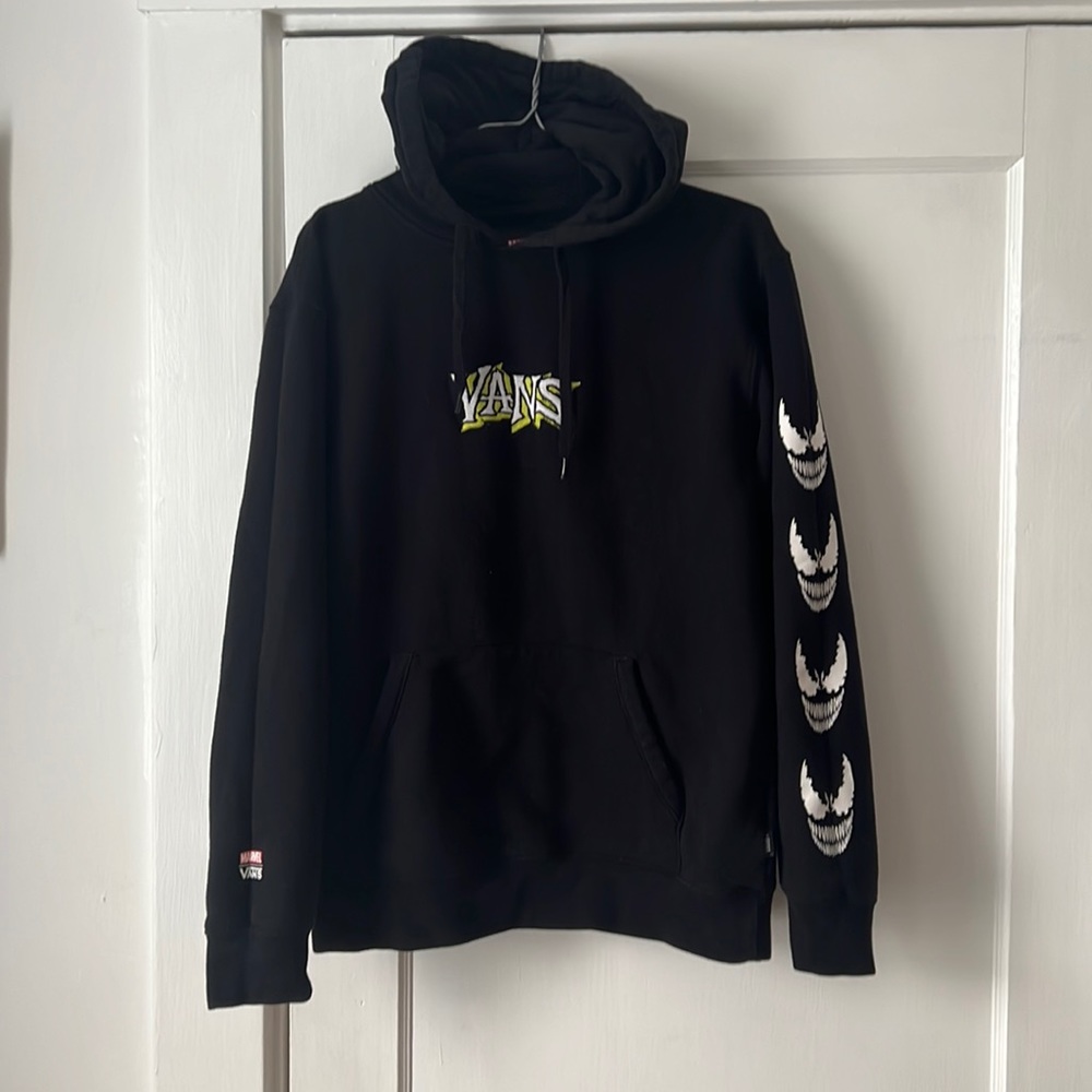 Vans Men's marvel, black sweatshirt in size small